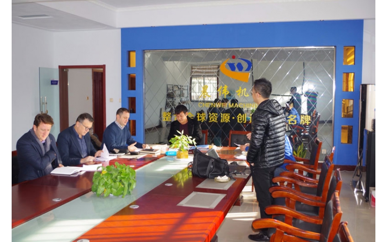 波黑客户参观我司发往寿光千榕家纺生产线